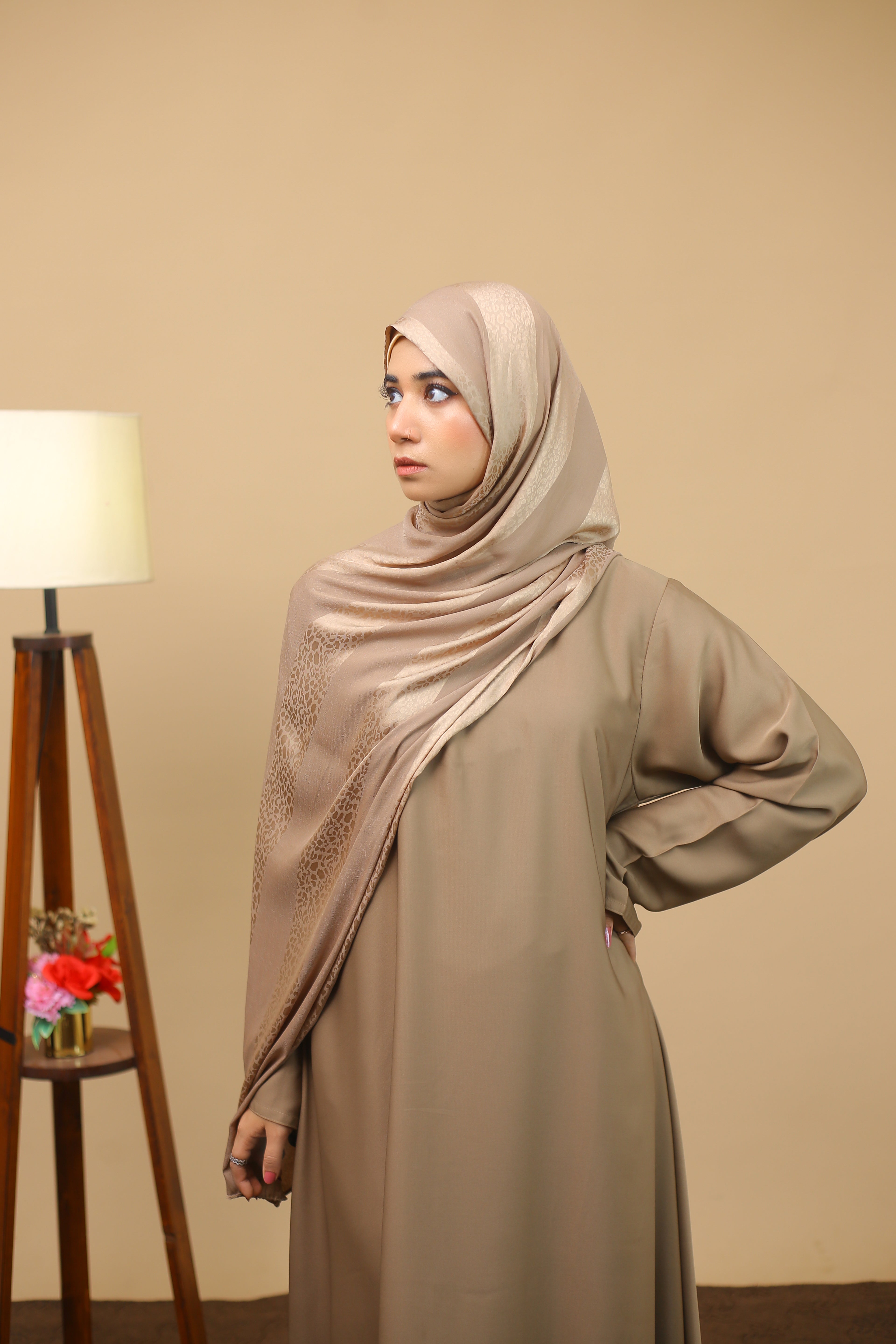 Front Close 0120-P Big Flayer -Beige-