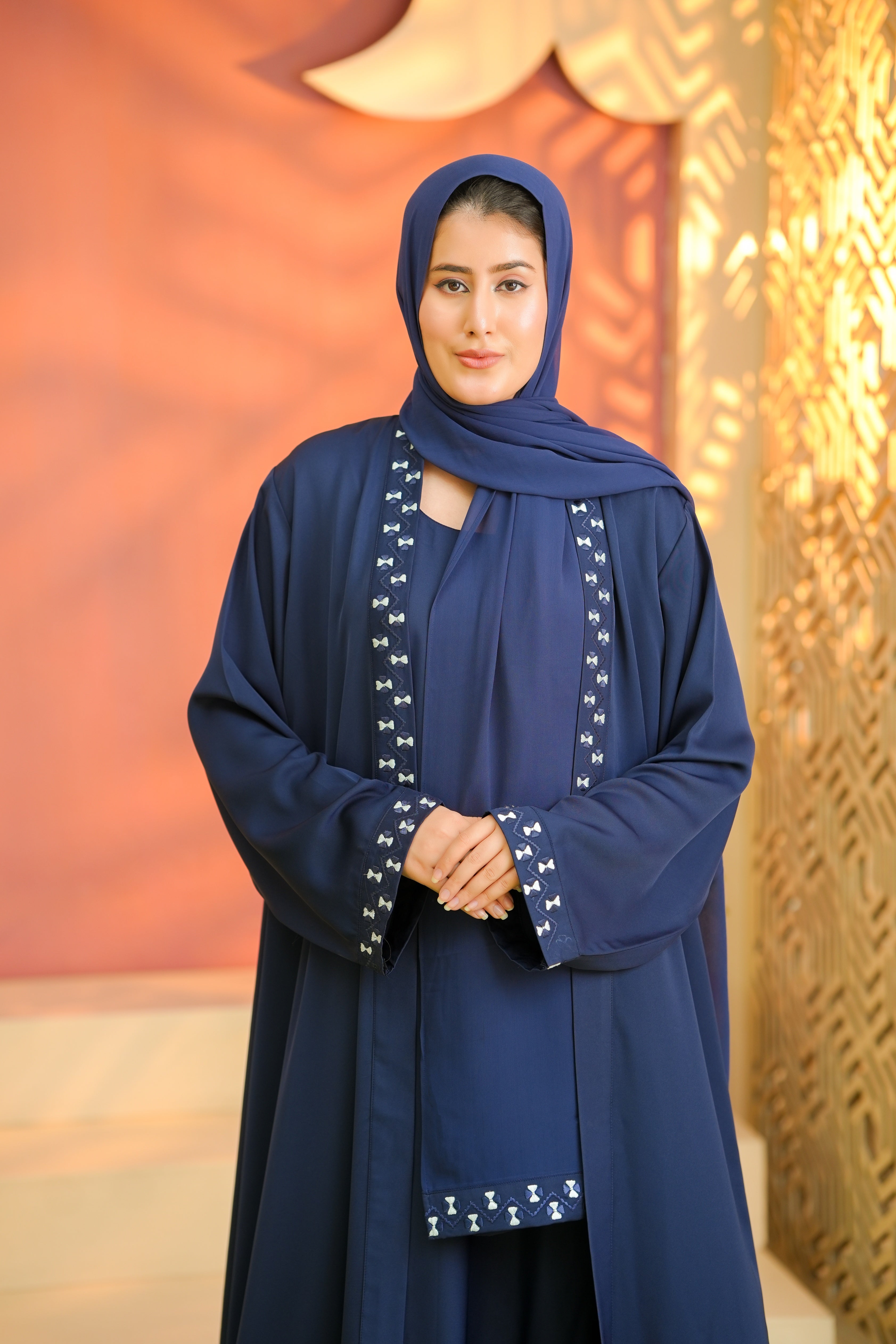 Front Close 0122-MR-New 01 -Blue