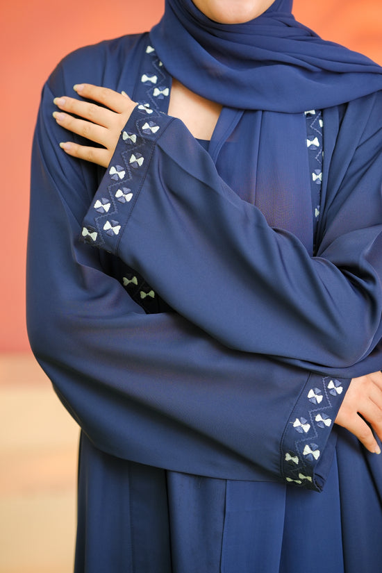 Front Close 0122-MR-New 01 -Blue