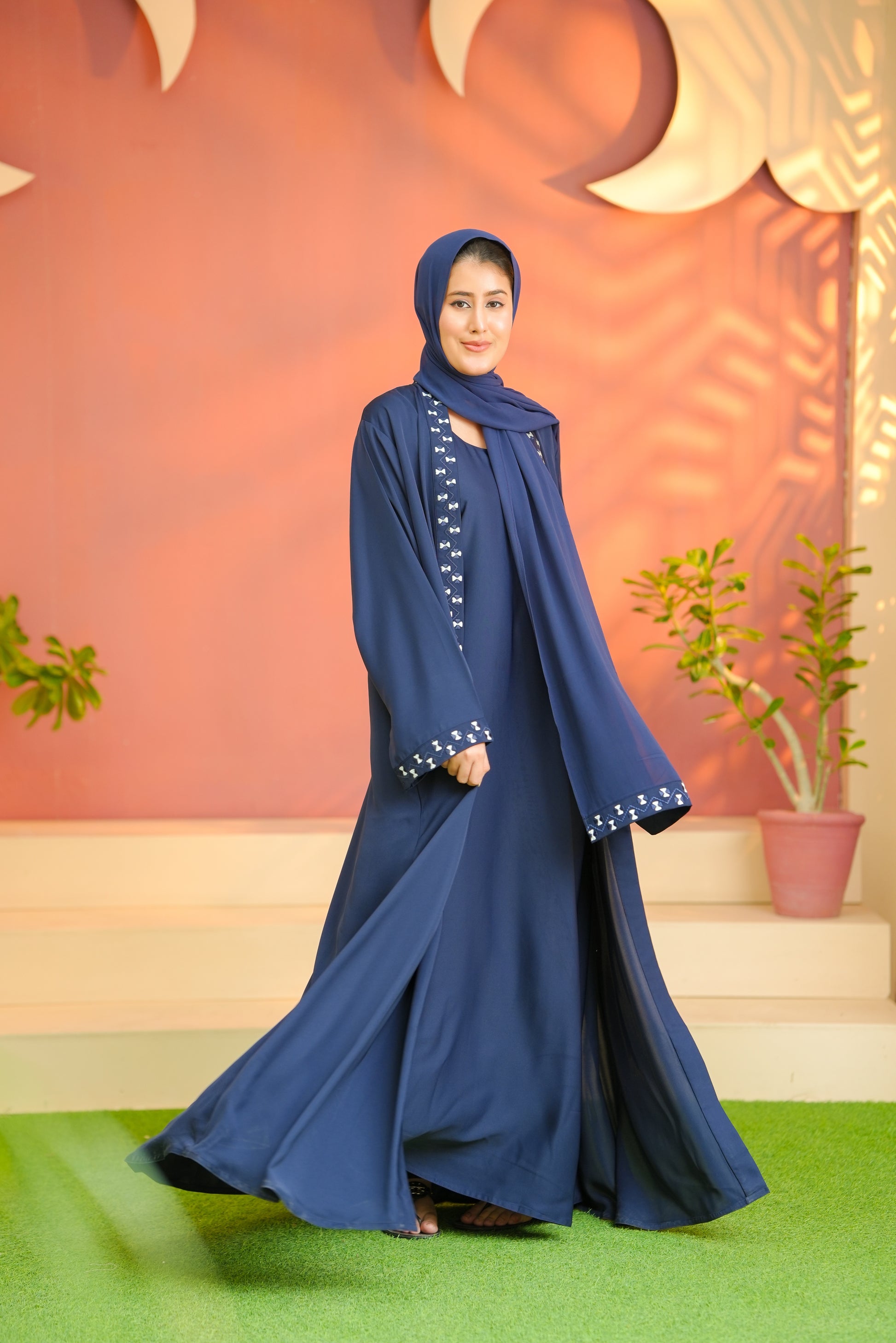 Front Close 0122-MR-New 01 -Blue