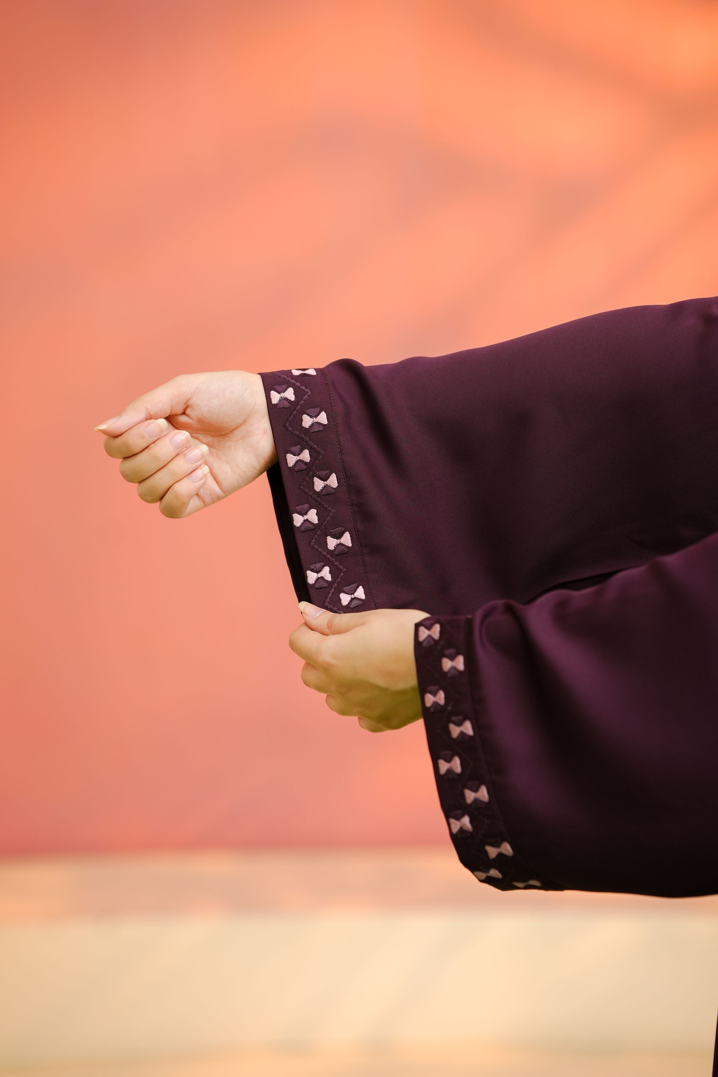 Front Close 0122-MR-New 01 -Maroon-